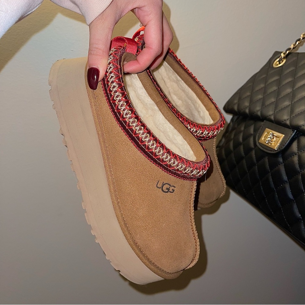 UGG Tazz Platform Slipper Chestnut size 5womens (New)